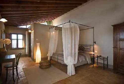 Country house Podere Carceroni Poggi del Sasso Italy